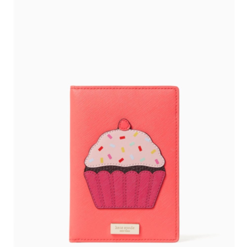 Kate Spade Take The Cake Imogene Passport case wallet like new no tags - Picture 13 of 14